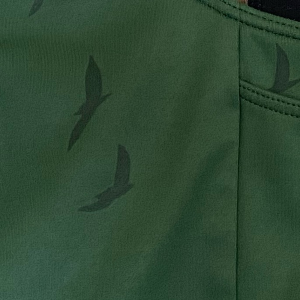 Oiselle ‘Pockito’ Moss Green Sports Bra Wings-Out🪽 - Picture 2 of 12